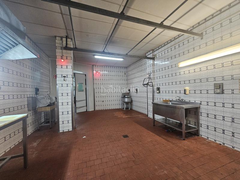 Foto e652d0b3-992a-4bcb-beed-c3ca42b7e5de. Location local commercial dans la pola Siero Siero