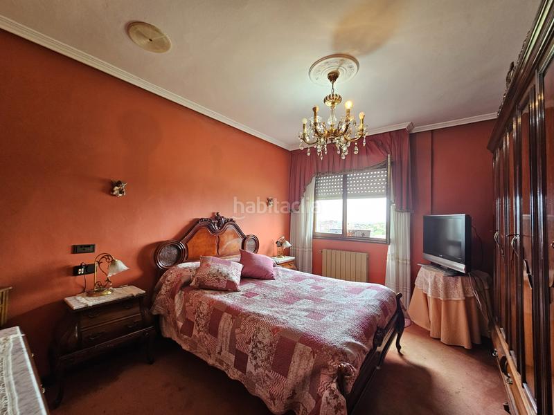 Foto 704e785a-92ea-4258-a789-c9cf057c22e4. Casa amb calefacció aparcament piscina a El Berrón-La Carrera Siero