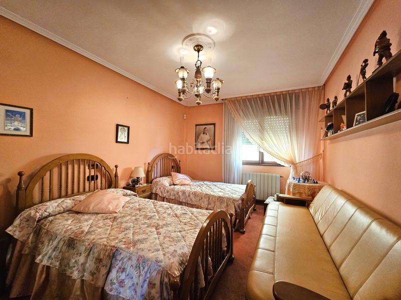 Foto ee743d23-f1e3-4fdd-b05c-54140174d62e. Casa amb calefacció aparcament piscina a El Berrón-La Carrera Siero