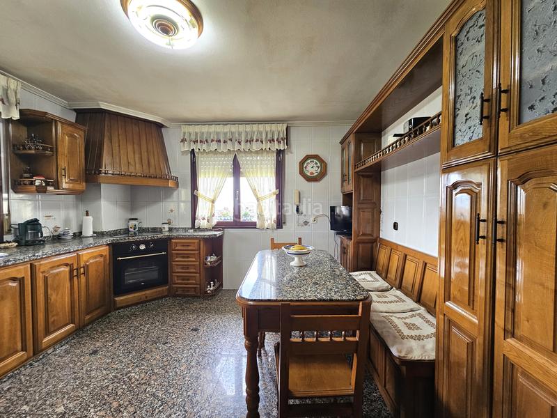 Foto f46c8950-440a-4a9c-8ea3-549afa70d765. Casa amb calefacció aparcament piscina a El Berrón-La Carrera Siero
