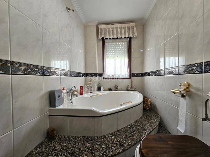 Foto f881fdd1-a42c-4e3c-904e-01c5818c19a0. Casa amb calefacció aparcament piscina a El Berrón-La Carrera Siero