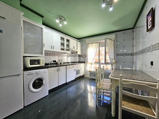 Lloguer Pis  El berrón - avenida de oviedo. Piso centrico