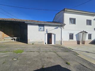 Casa aparellada  Nava - cs monga. Casa con finca en monga  nava