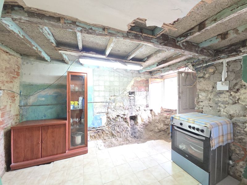Foto 57757957-32b7-4ca3-8c9a-49db75b3dbe8. Casa aparellada a el robledal - traspando 4 a Carbayin-Lieres-Valdesoto Siero