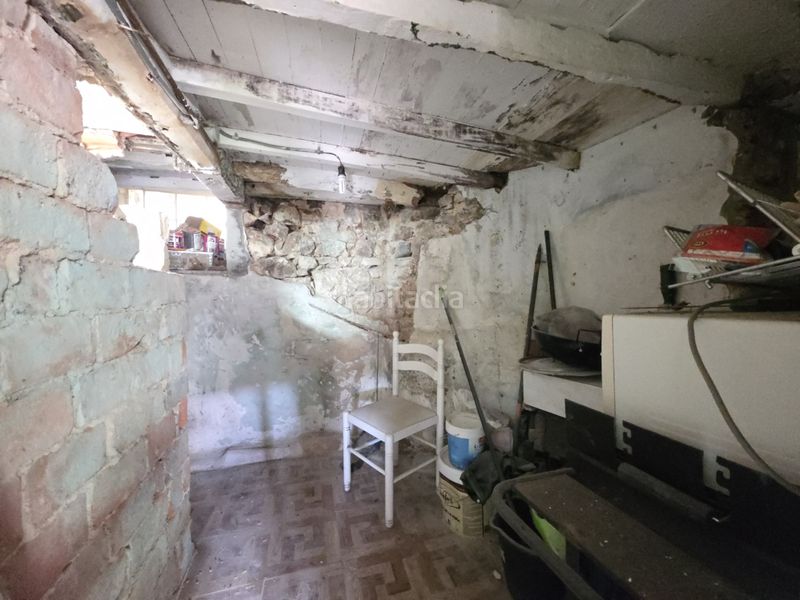 Foto e691d602-20f8-4988-ad3a-9bc792780b71. Casa aparellada a el robledal - traspando 4 a Carbayin-Lieres-Valdesoto Siero
