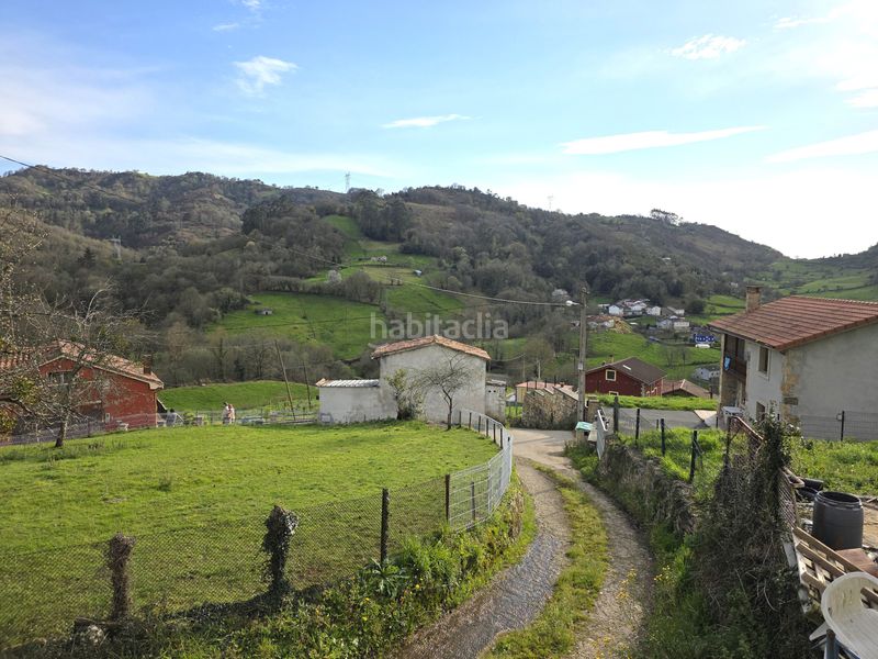 Foto ebee8724-c905-4f34-b94e-f9660f3835fe. Casa aparellada a el robledal - traspando 4 a Carbayin-Lieres-Valdesoto Siero
