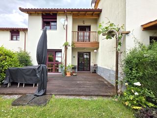 Casa  Vega, la (capital) - vega de sariego. Coqueto chalet con jardin en vega de sariego