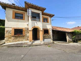 Casa in Santianes - lg santianes 34. Casa con cuadra en santianes, a 1 km. de infiesto.