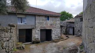 Casa a Paderne de Allariz