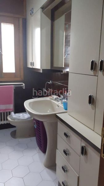 Foto b6346681-d9be-4046-9381-a4c6032656c8. Maison avec chauffage parking piscine dans Coles
