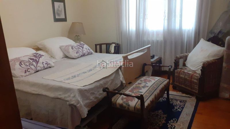 Foto ba6ea757-9b01-44c9-a138-1c17c0966a2a. Maison avec chauffage parking piscine dans Coles
