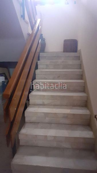 Foto e8e36085-e6d1-4321-9e94-5aa05c9e17f4. Maison avec chauffage parking piscine dans Coles