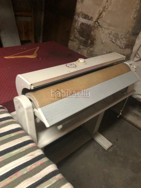 Foto c40e6b5a-1ca2-4f25-892a-82796deeaf04. Geschäftsraum in Pobra de Trives (A)