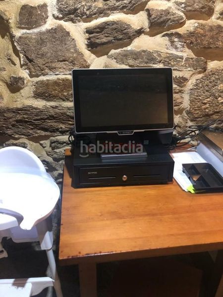 Foto f502019c-a16e-4b62-af6b-c403d05b023e. Geschäftsraum in Pobra de Trives (A)