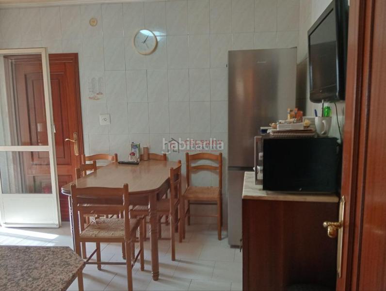 Foto 801f3aab-b1fe-4a69-8919-4ff4807b0f95. Flat with heating in San Rosendo Ourense