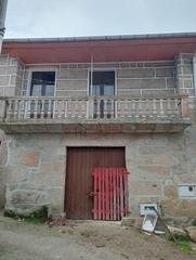 Casa adossada a Allariz