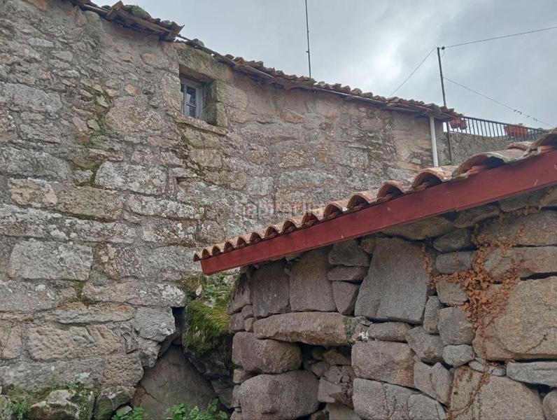 Foto 3725d22c-6c3f-4e01-9632-4c84267c1f9f. Casa adossada amb calefacció aparcament a Allariz