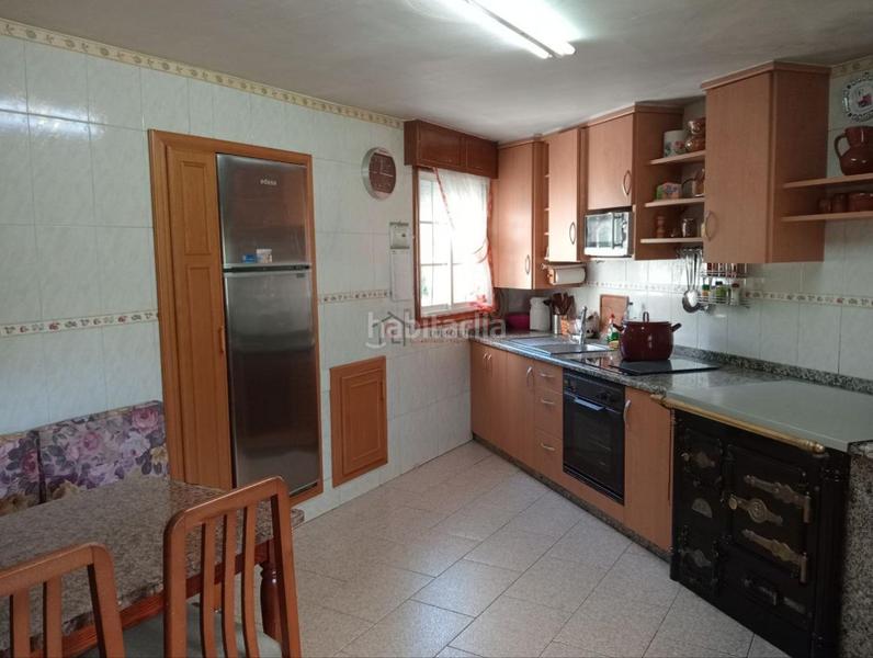 Foto 387a02d9-5bcd-4329-b475-55b9b45febbd. Chalet con riscaldamento parcheggio piscina in San Cibrao das Viñas