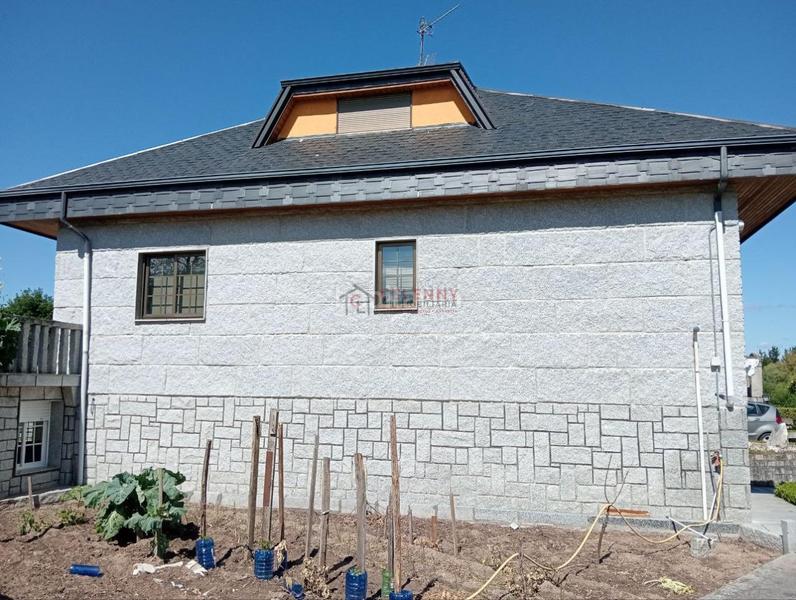 Foto 90606e1b-39dc-4b03-bc98-74ad46842b6d. Chalet con riscaldamento parcheggio piscina in San Cibrao das Viñas