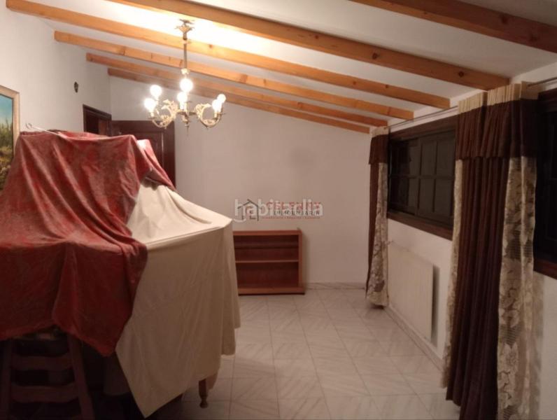 Foto c35245c3-7a0c-4cbb-b3d1-fd0d85398b8c. Chalet con riscaldamento parcheggio piscina in San Cibrao das Viñas