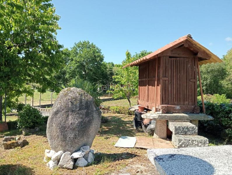 Foto fd1a8233-156c-43dd-ad6b-b66e0f60e433. Chalet con riscaldamento parcheggio piscina in San Cibrao das Viñas