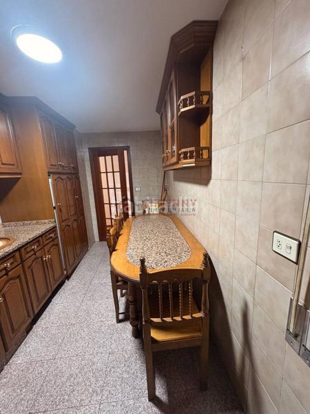 Foto 624404db-b289-45ce-8e6f-a91d6b91cbfa. Rent flat with heating parking in Centro Ourense
