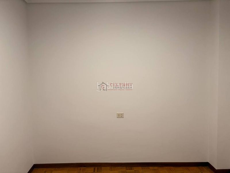 Foto 8e49037f-2837-4e52-9484-86c4f57b17aa. Rent flat with heating parking in Centro Ourense