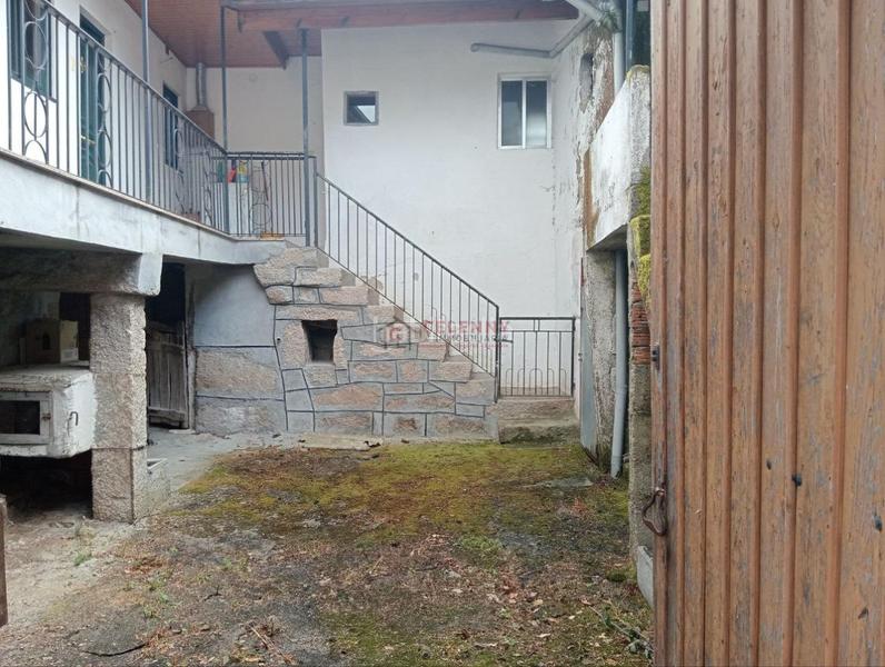 Foto eab7c9cd-47a8-4c2a-9c72-176dc2d2c10f. Casale con riscaldamento in San Cibrao das Viñas