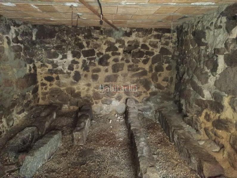 Foto e6ad0d42-8b7b-481d-ade4-f93979be68fc. Masía en San Cibrao das Viñas