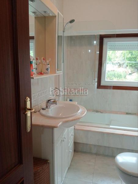 Foto 0debd2c8-572c-4e95-b1ce-27ce2e33065e. Xalet amb calefacció aparcament piscina a Toén