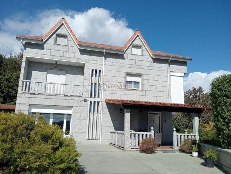 Foto 4189fba4-fee8-48a9-8d47-1356aeb80f97. Xalet amb calefacció aparcament piscina a Toén