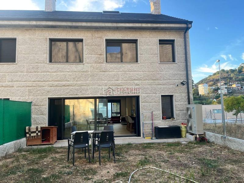 Foto 4762b932-fb1f-412d-bafa-cf51dbe88446. Casa a schiera con riscaldamento parcheggio in Barrocanes Ourense