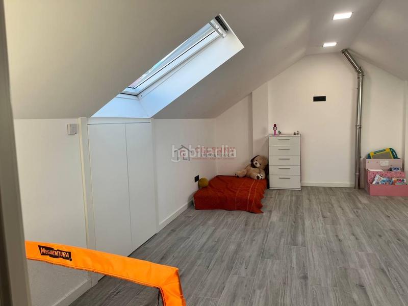 Foto d08c6054-adfa-4bd2-a2a6-6e752c4388a7. Casa adossada amb calefacció aparcament a Barrocanes Ourense