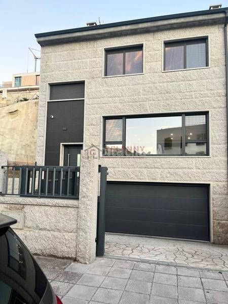 Foto 60a5ed48-85b6-4b39-95c8-dcfcbe4bee3d. Semi detached house with heating parking in Barrocanes Ourense