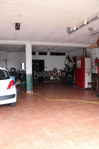 Foto b6bb8c55-6349-41ea-b5d1-48a3bf675773. Xalet amb calefacció aparcament a Coles
