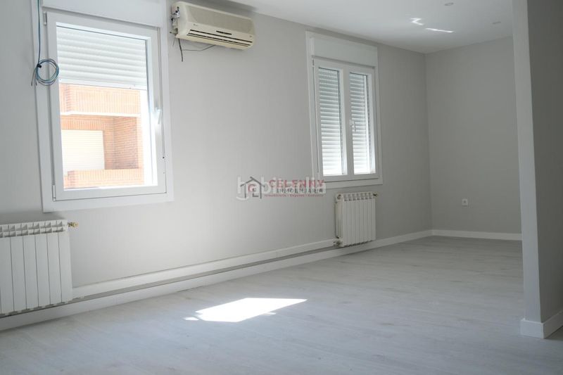 Foto e2e8e97c-50ce-4e07-b79d-bbea91b7d1b5. Apartament amb calefacció a Couto Ourense
