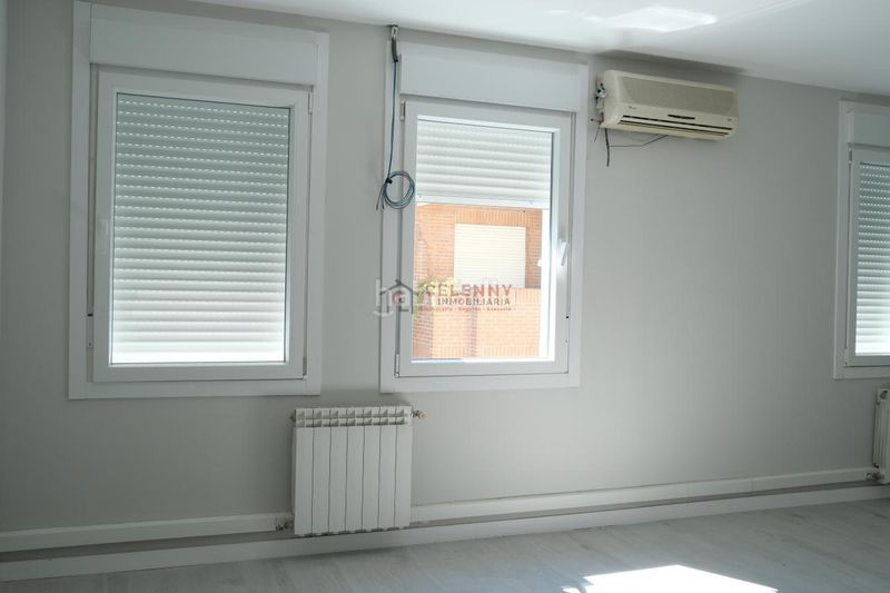 Foto f537859f-a8f2-4275-b104-eaf48e17d343. Apartament amb calefacció a Couto Ourense