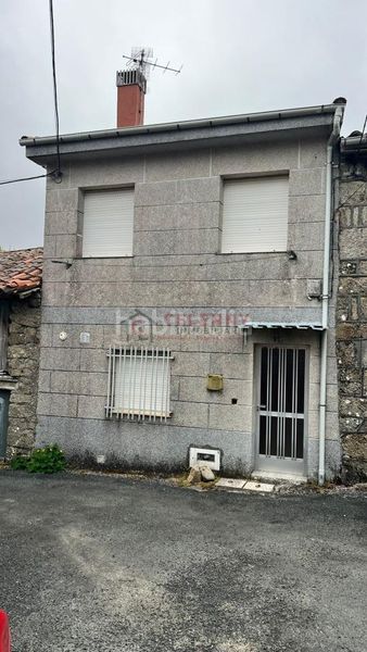 Foto 3079fc46-0504-4b80-ad13-7ac71db5c285. Maison jumelée avec chauffage dans Nogueira de Ramuín
