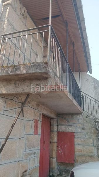 Foto f4b8509c-a128-44bc-9fff-f2ea3741906c. Casa con riscaldamento in Taboadela