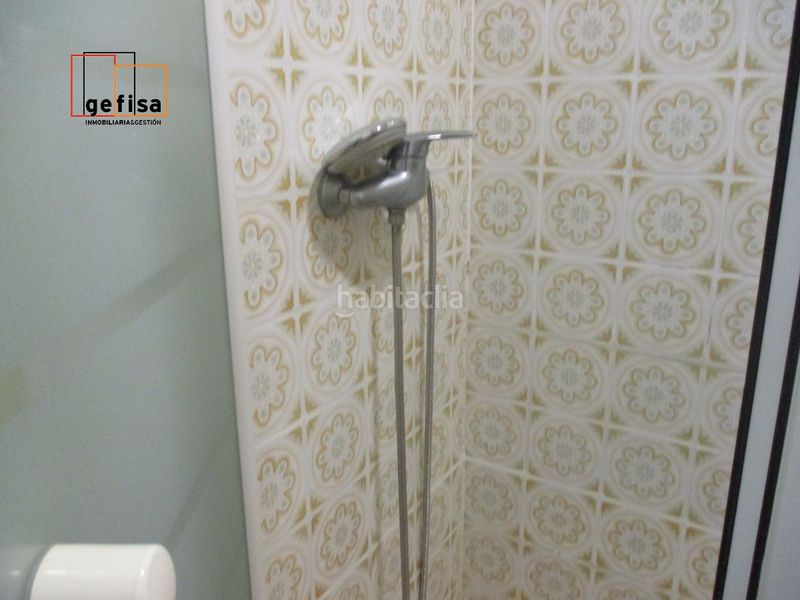 Foto 45edc15a-fcf8-4963-abb1-de436241e595. Casa amb aparcament a Valdepeñas