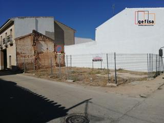 Finca rústica a Valdepeñas. Terreno en venta en molino.