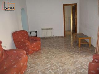 Maison à Valdepeñas. Casa en venta en convento, 8 dormitorios.