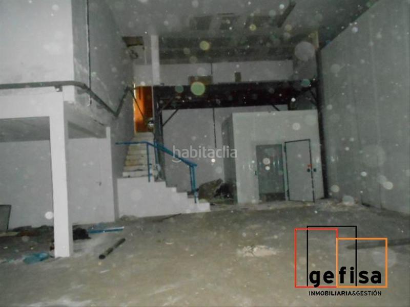 Foto 9fcf57dc-443b-419d-a75f-e420870d6b2d. Capannone industriale in Valdepeñas