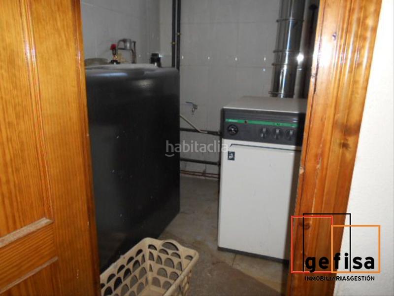 Foto d18816b3-5279-4e84-bb57-2e30698dd433. Capannone industriale in Valdepeñas