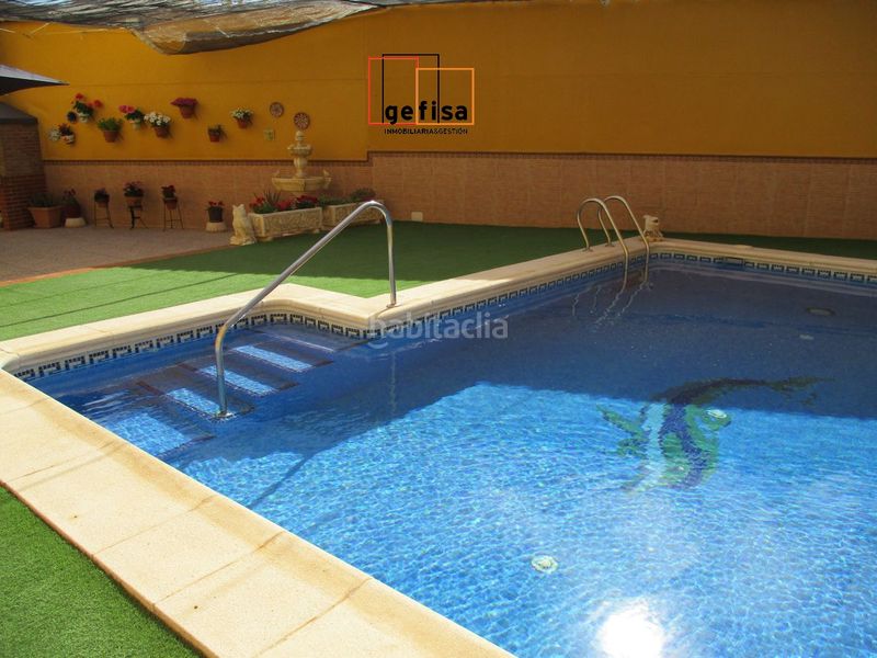Foto 50fb16b6-84c5-4d0e-8df3-e3bf285e8fb1. Casa amb calefacció aparcament a Valdepeñas
