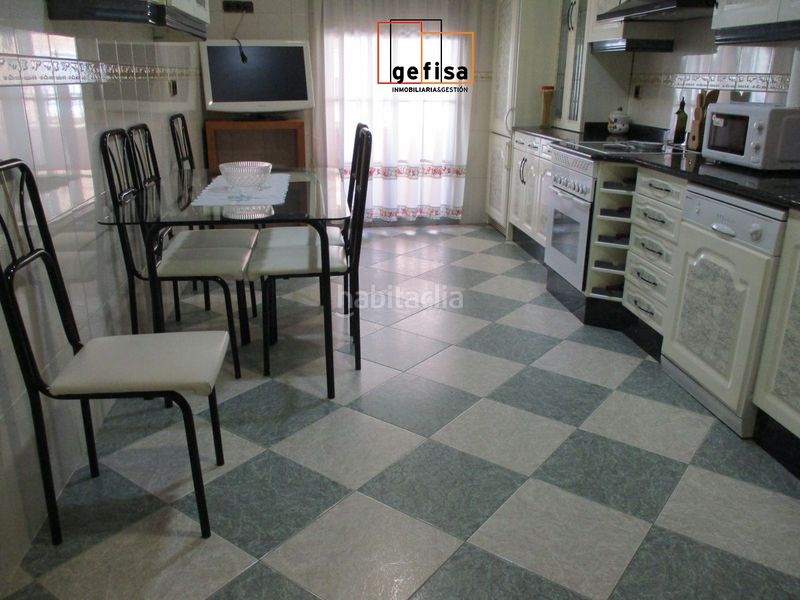 Foto 66b0a7f3-41dd-4a1e-9d81-a738025a76e3. Casa amb calefacció aparcament a Valdepeñas