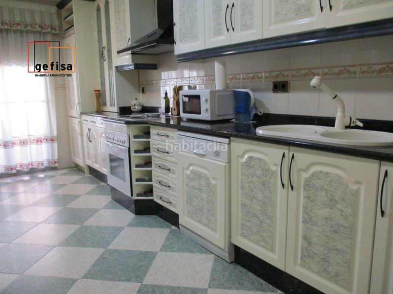 Foto f2bc08e2-f6ff-431e-a434-5a0359298120. Casa amb calefacció aparcament a Valdepeñas