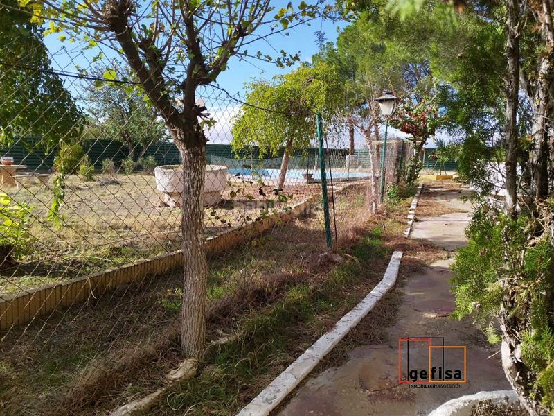 Foto 9a840acf-07d3-4bca-9a64-d4926ec5da13. Xalet amb aparcament piscina a Valdepeñas