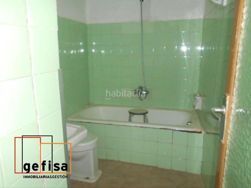 Foto 4ab9e6b4-cae5-421b-ad71-402ad80a2d0c. Casa amb calefacció a Valdepeñas