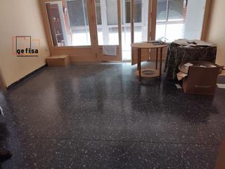 Appartement à Valdepeñas. Piso en venta en centro, 4 dormitorios.